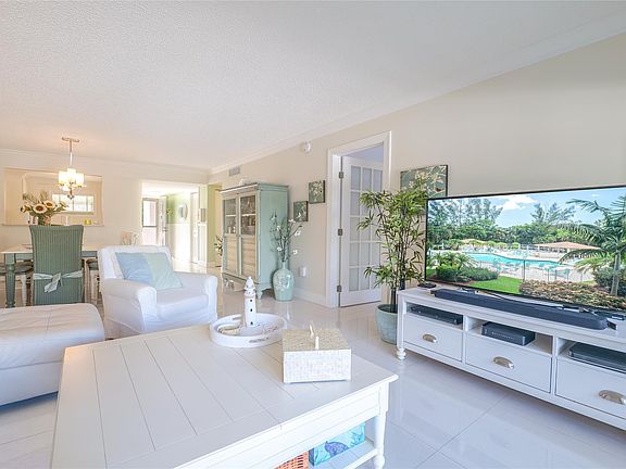 5th image of 3920 Inverrary Boulevard #302-C