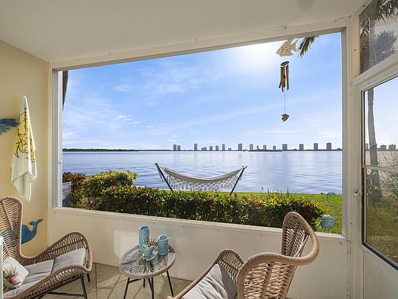 4th image of 101 Doolen Court #103