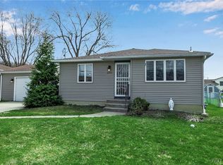 3891 Brian Ct, Hamburg, NY 14075
