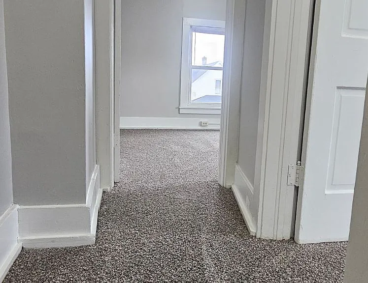 522 W 6th St — Photo 12