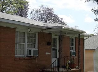 119 Crestway Cir, Charlotte, NC 28216