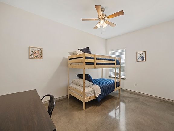 3rd image of 10071 Shadow Wood Cir #32