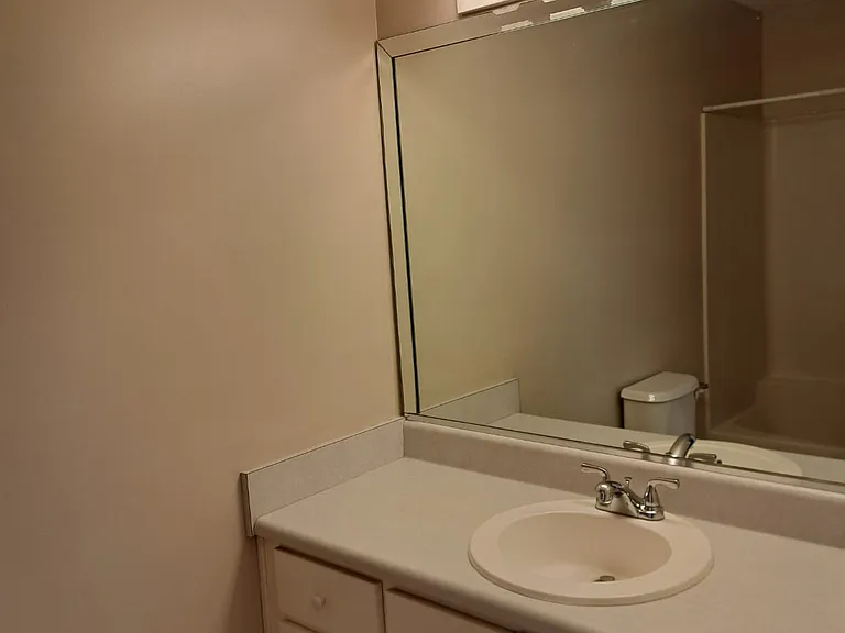 5518 Beach Dr #1 — Photo 9