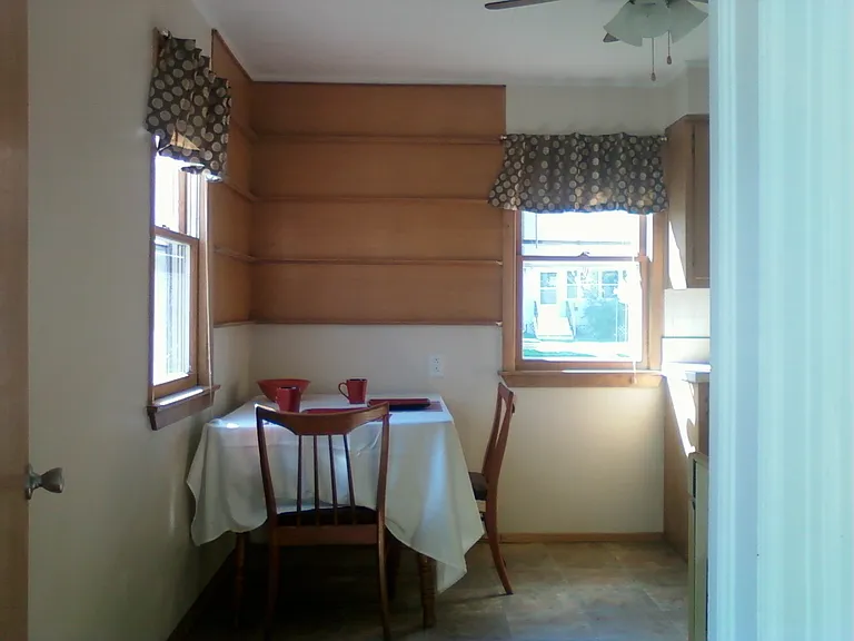 Pine St — Photo 7
