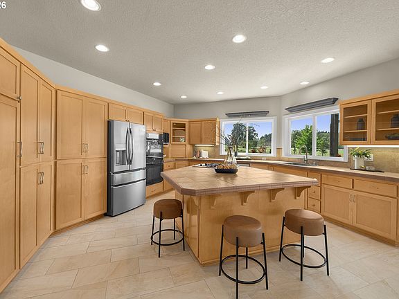 3rd image of 17505 NE 65th Ct