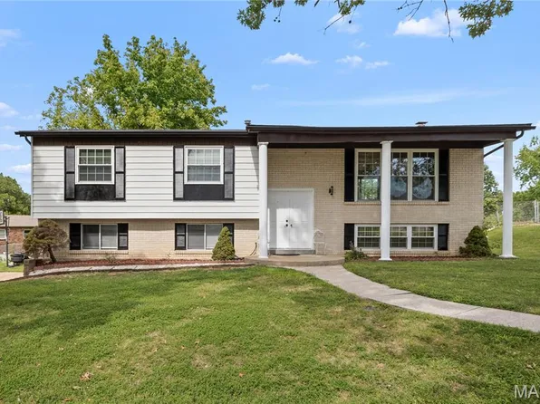 6018 Gatling Dr, Saint Louis, MO 63129