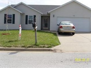 716 S Lantern Rdg, Nixa, MO 65714