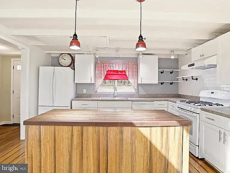 151 Bent Oak Rd — Photo 17