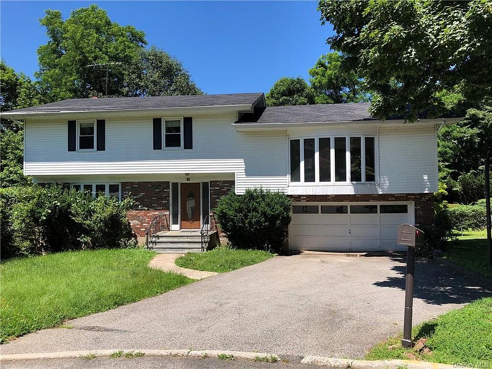 1st image of 15 Doris Ln