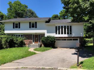 15 Doris Ln, Tarrytown, NY 10591