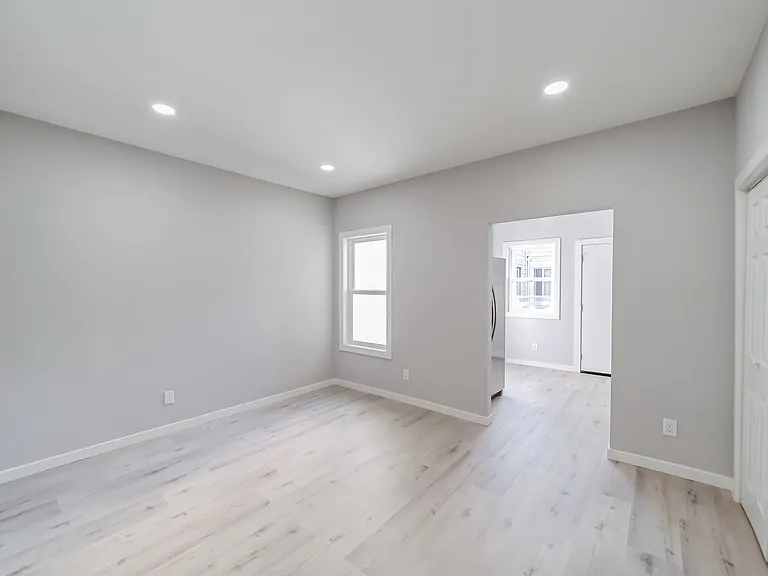 429 Linden St #429 — Photo 8