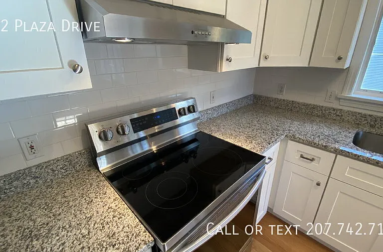 312 Plaza Dr — Photo 5