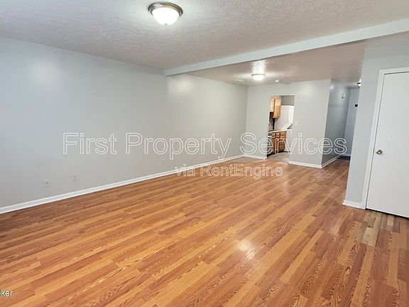 3rd image of 729 E Court Ave