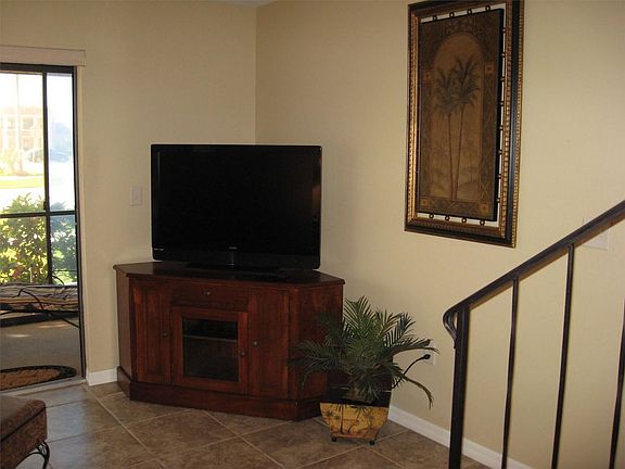 3rd image of 431 Airport Ave E APT 201