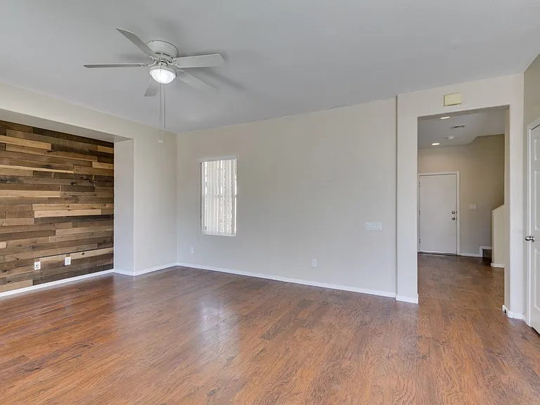 2925 Dowitcher Ave — Photo 8