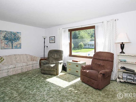4th image of 2509 Miles Standish Dr