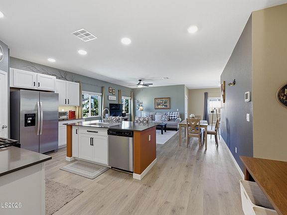 3rd image of 710 Ruby Valley Ct