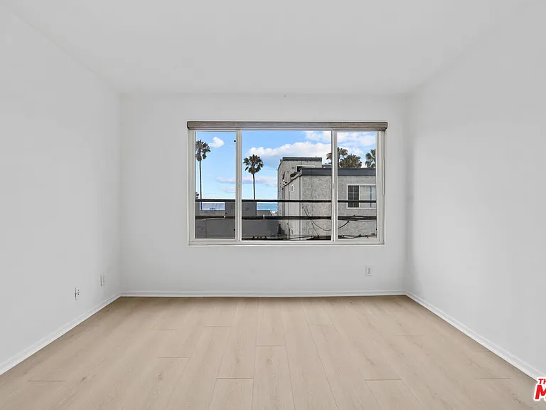 10 19th Ave #7 — Photo 13