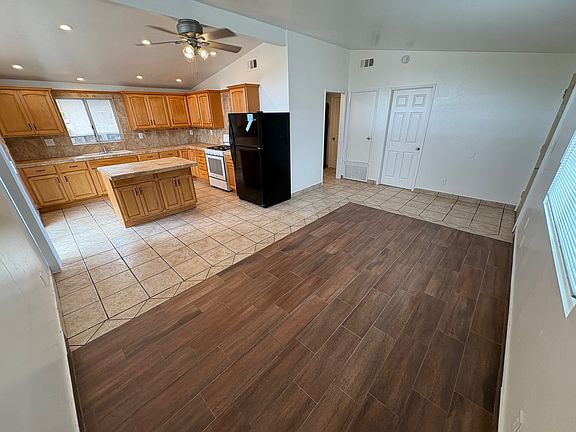 3rd image of 6664 Pasado Rd