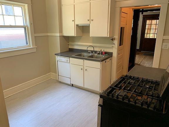 3rd image of 1220 W 38th St