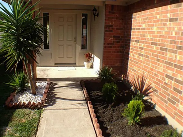 1014 Sycamore Ridge Ln, Houston, TX 77073