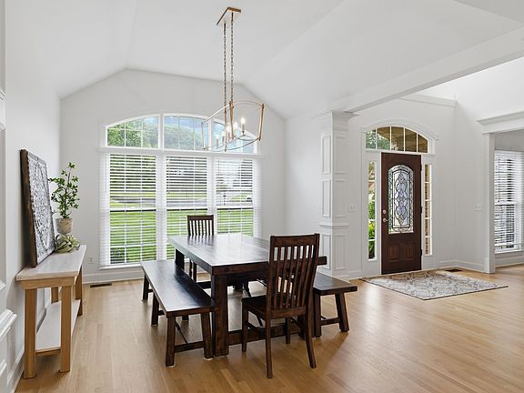 3rd image of 3 Ironwood Ln