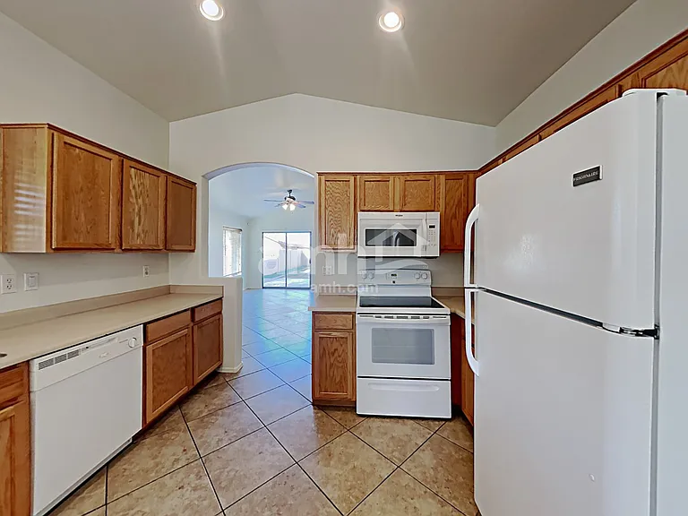 4324 W Darrow St — Photo 3