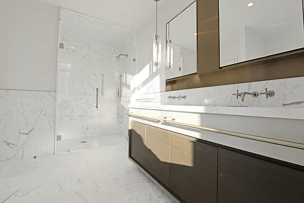 Rented by Peter Ashe | media 17