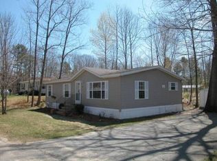 24 Cedar Dr, Kittery, ME 03904