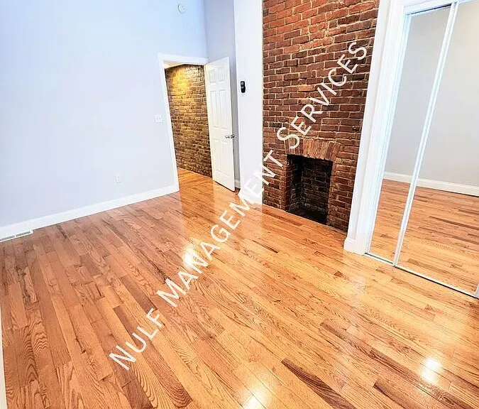 323 37th St #1 — Photo 5