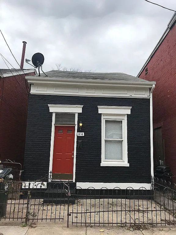 816 Liberty St photo 1