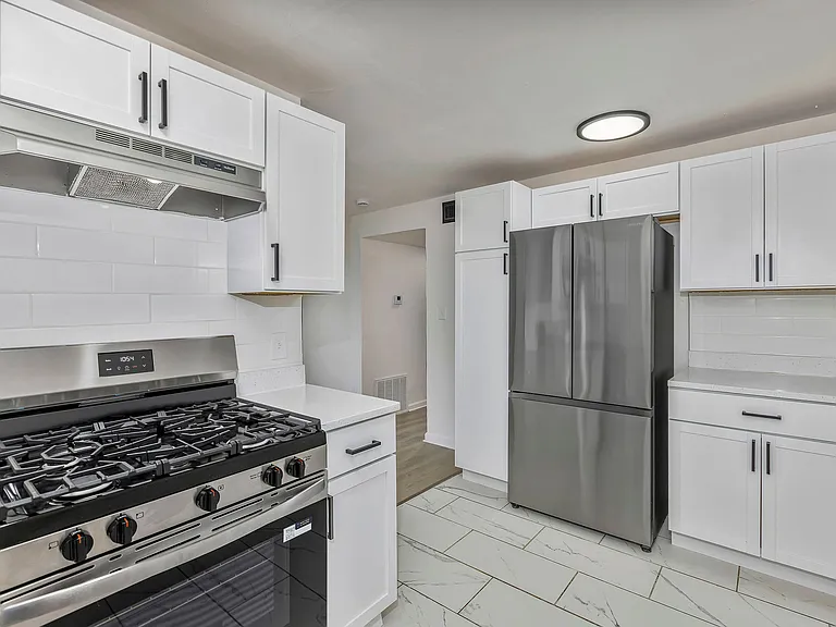 2535 Lysle Ln #2B — Photo 8