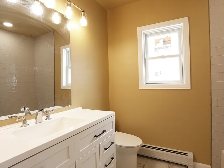 189 Hawthorne Ave #1 — Photo 12