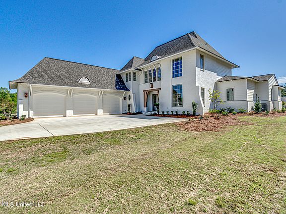 2nd image of 103 Lamour Point