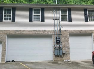 1990 Oakhurst Dr #A, South Charleston, WV 25309