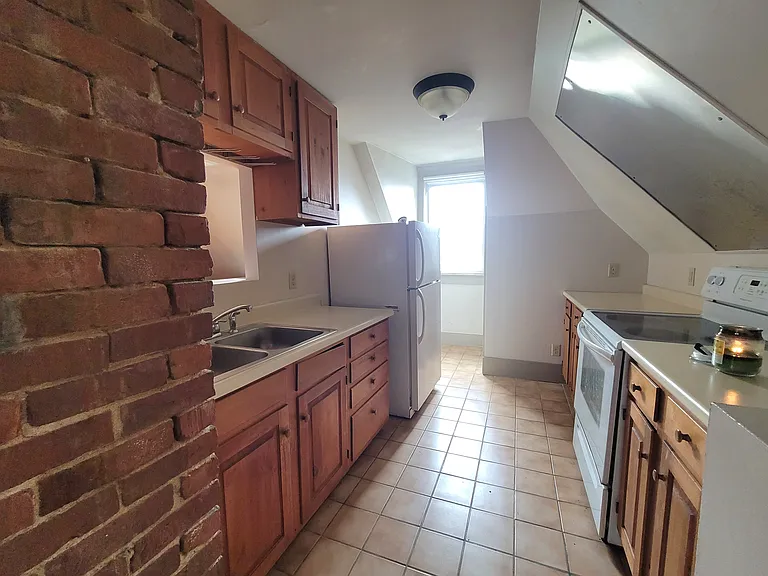 32 Ellsworth St #3 — Photo 6