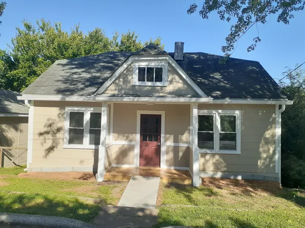 124 Lawrence St, Canton, NC 28716