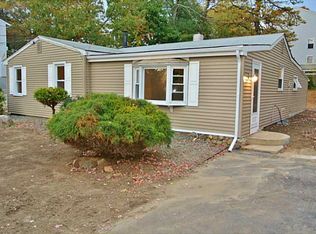 2 Vale St, Cumberland, RI 02864