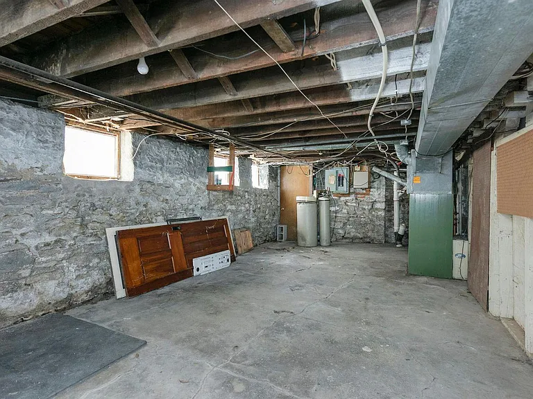 400 E Oakland Ave — Photo 26