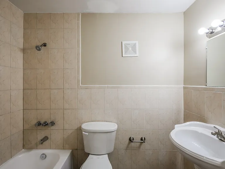 14277 Kendale Lakes Cir — Photo 11