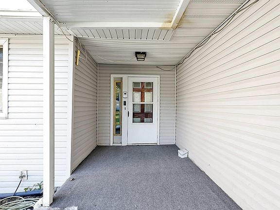 3rd image of 3720 Emmons Ave