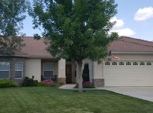 1104 E Arlen Ave, Visalia, CA