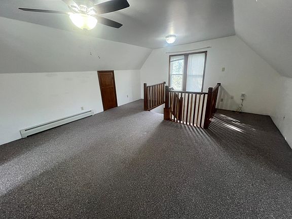 3rd image of 812 1st St NW APT 2