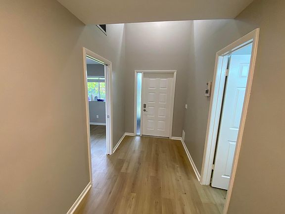 5th image of 6730 Versailles Court