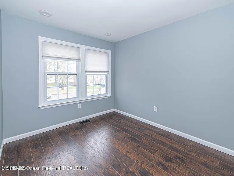 25 Duncan Way — Photo 19