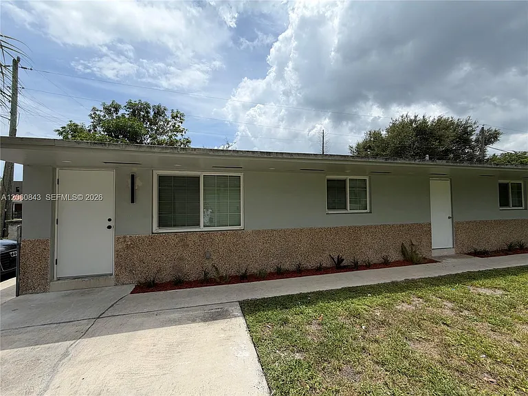 708 SW 7th Ave #1 — Photo 20