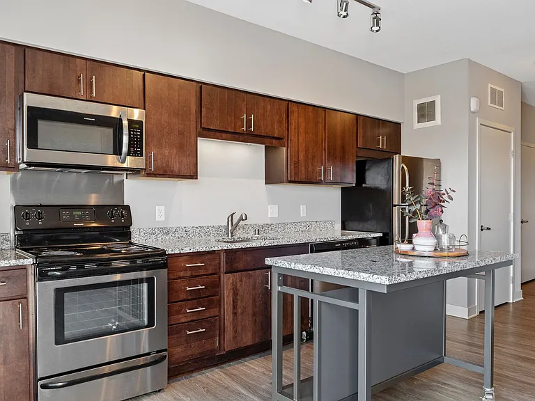 Spectrum Apartments & Townhomes — Photo 45