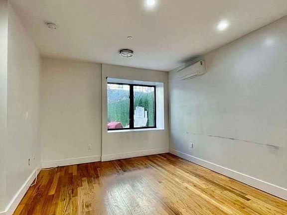 2nd image of 1592 Lincoln Pl #1C