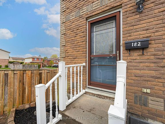 3rd image of 182 Rosemund Cres