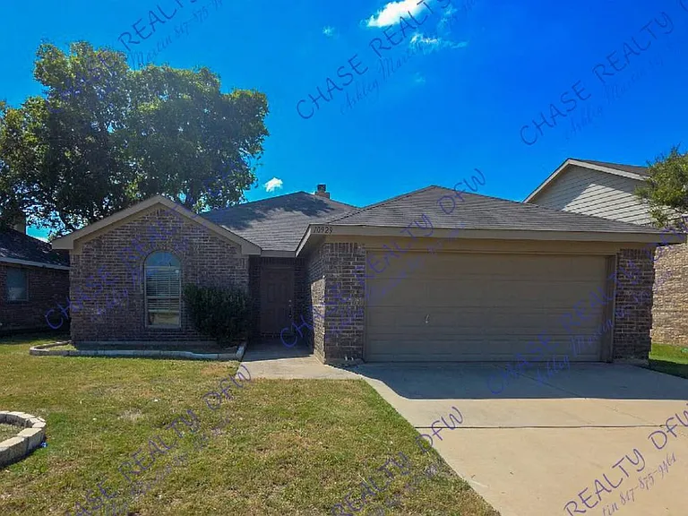 10929 Hawks Landing Rd — Photo 1